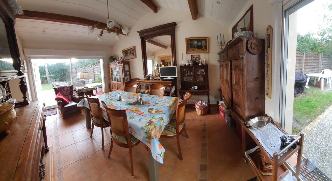 Le Petit Manoir Panzió Vaux-sur-Mer Kültér fotó