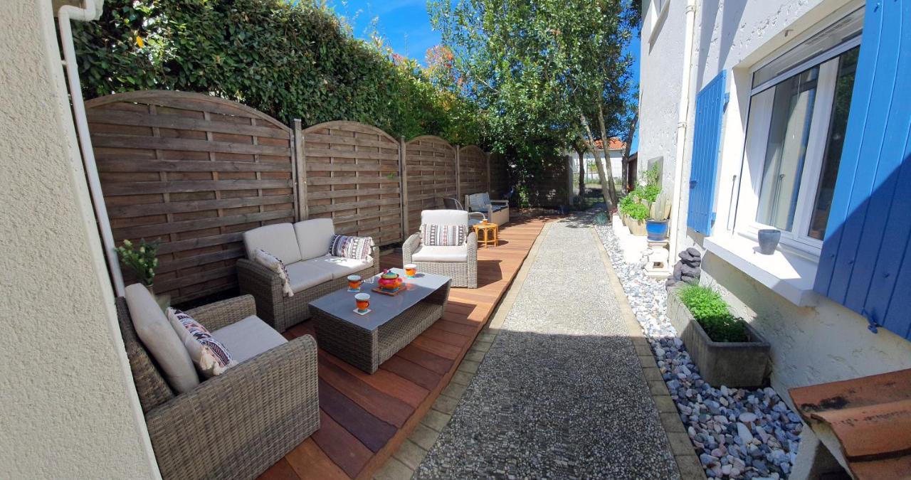 Le Petit Manoir Panzió Vaux-sur-Mer Kültér fotó