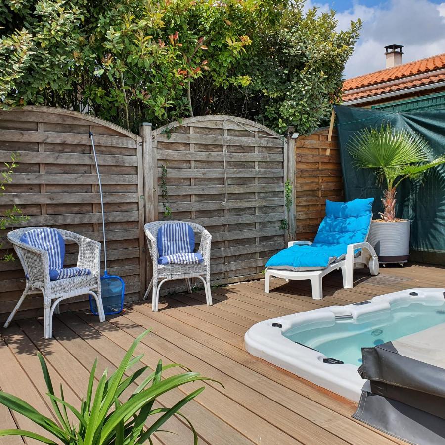Le Petit Manoir Panzió Vaux-sur-Mer Kültér fotó
